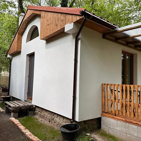 Chatinka Kersku Vakantiehuis Hradistko (Nymburk)